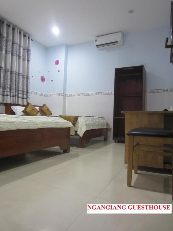 Ngan Giang Guesthouse 두옹 동 외부 사진